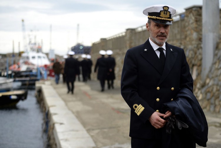 O oficial da Marinha italiana Gregorio De Falco, na Ilha de Giglio (Foto: Foto: Filippo Monteforteg - 13.jan.2013/AFP)