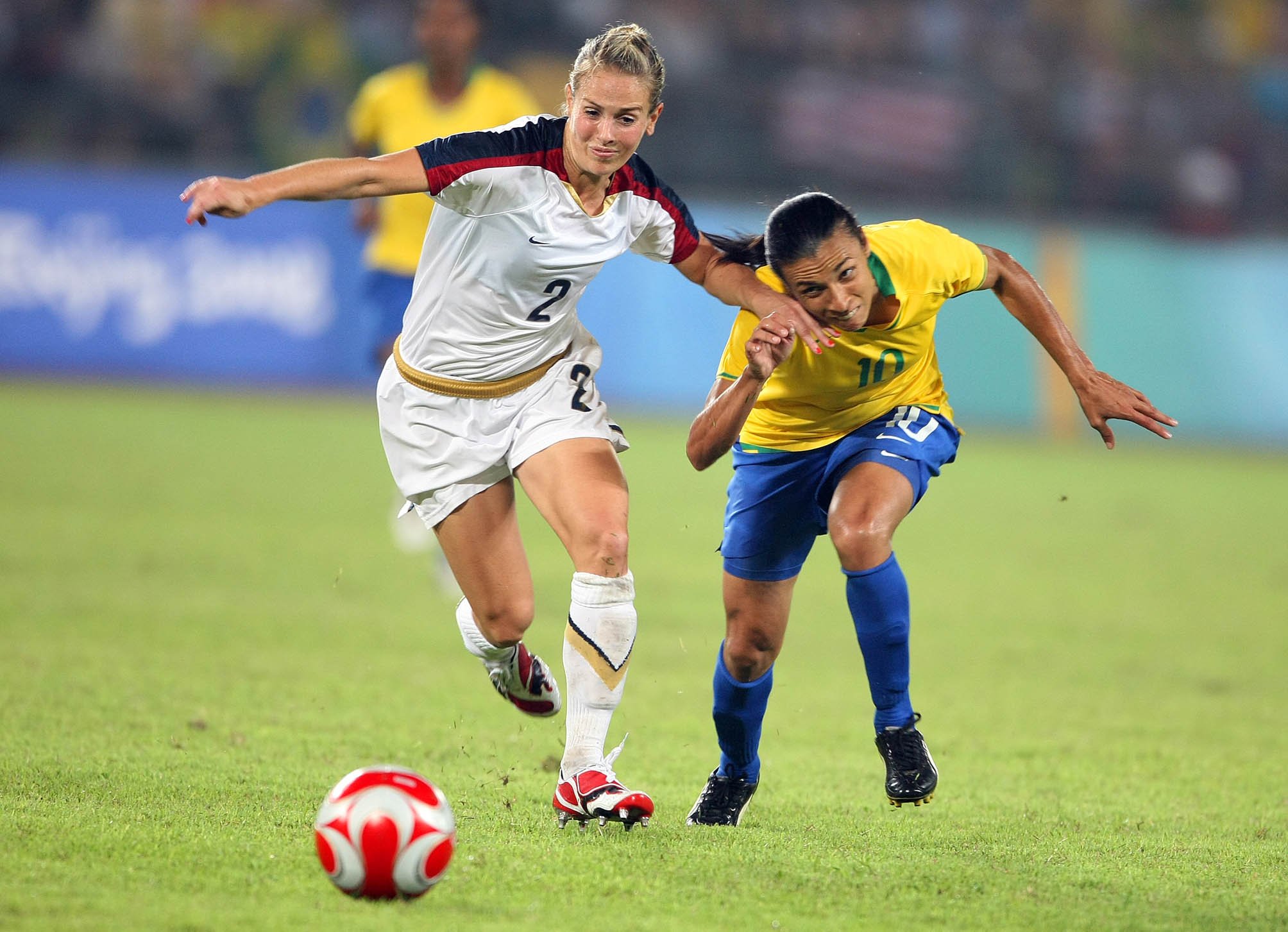 Seleção Brasileira goleia China no futebol feminino dos Jogos